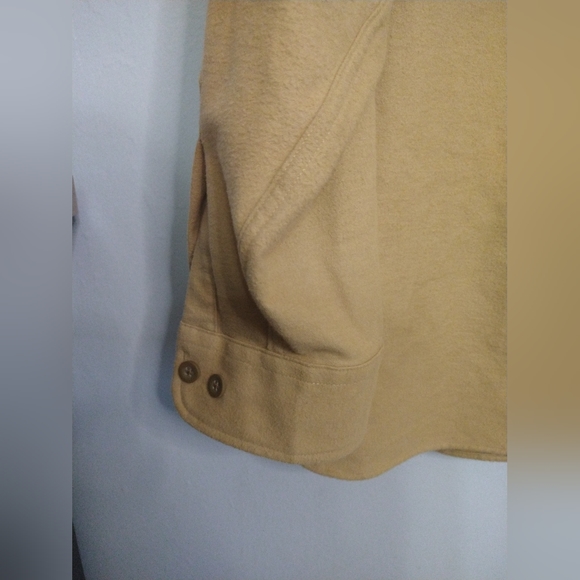 L.L. Bean Khaki Outdoor Shirt XXL - Picture 9 of 11